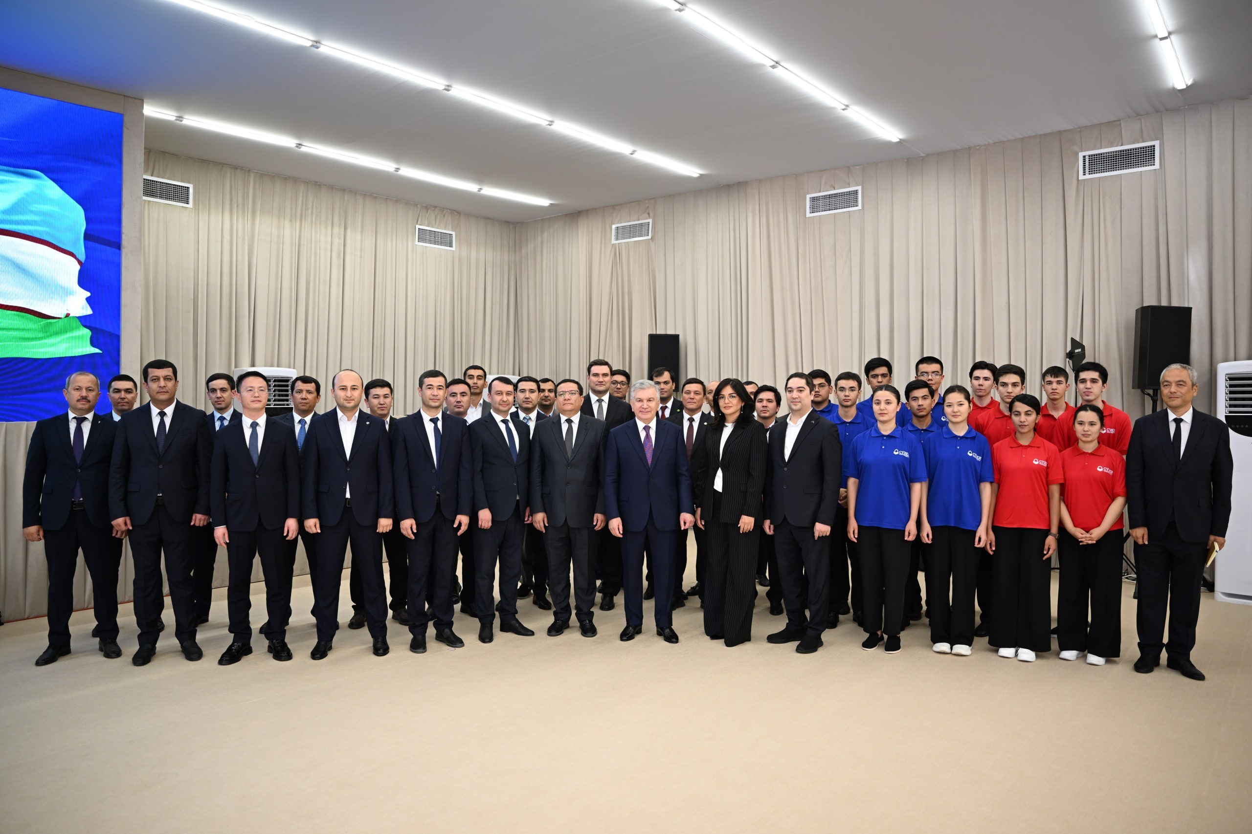 The President of our country familiarized himself with the activities of Cyber ​​University and launched the construction of the Future Technologies Center.